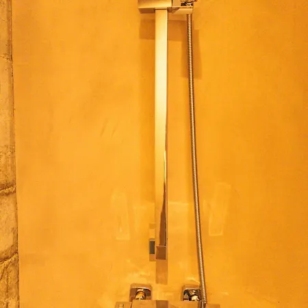 Fautea Di Santa Lucia فيلة